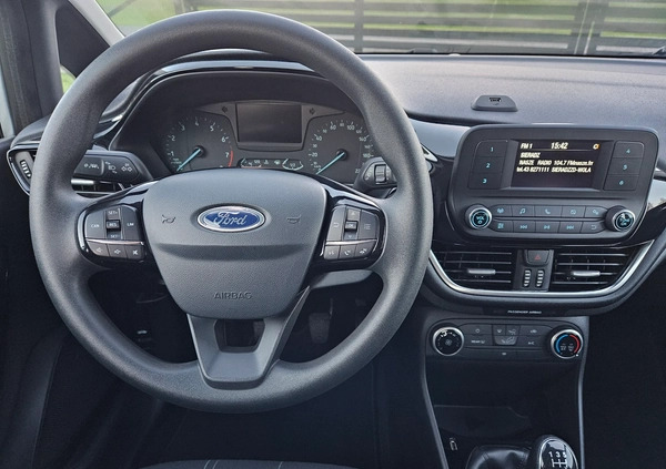 Ford Fiesta cena 42900 przebieg: 91908, rok produkcji 2018 z Kutno małe 596